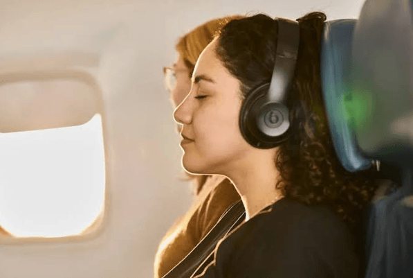 Frequent Flyer Status: Is Chasing It Actually Worth Your Time?
